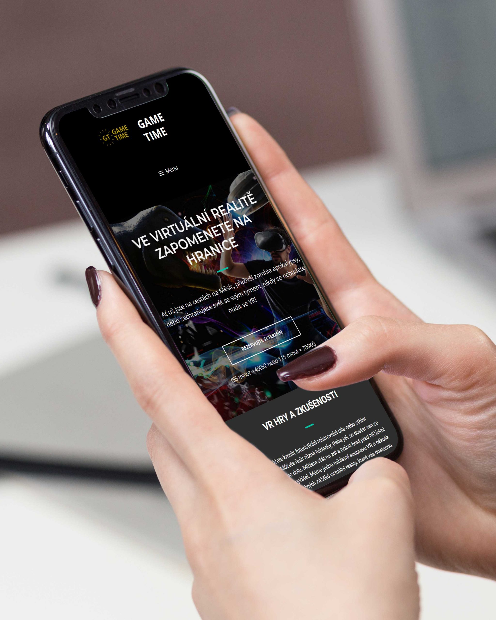Použití mobilu s rezervačním portálem virtuální reality Game Time Lovosice