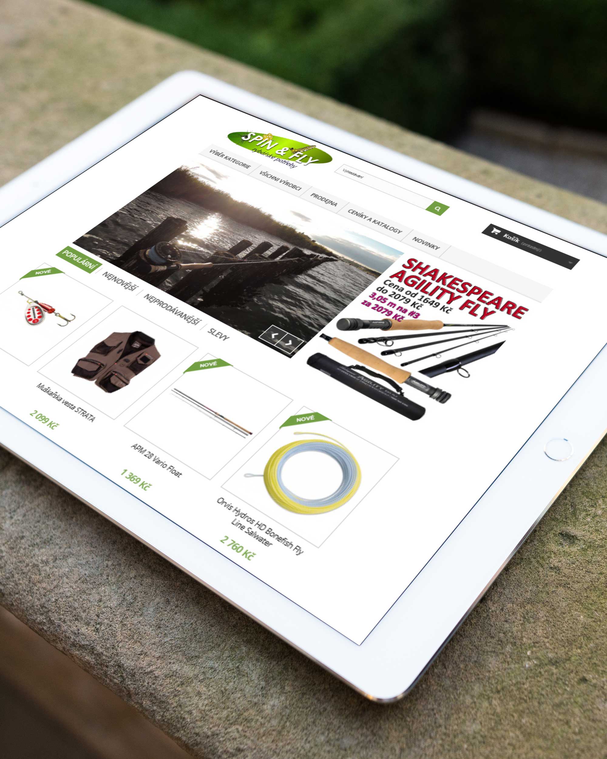 Položený tablet s eshopem Spinfy Praha